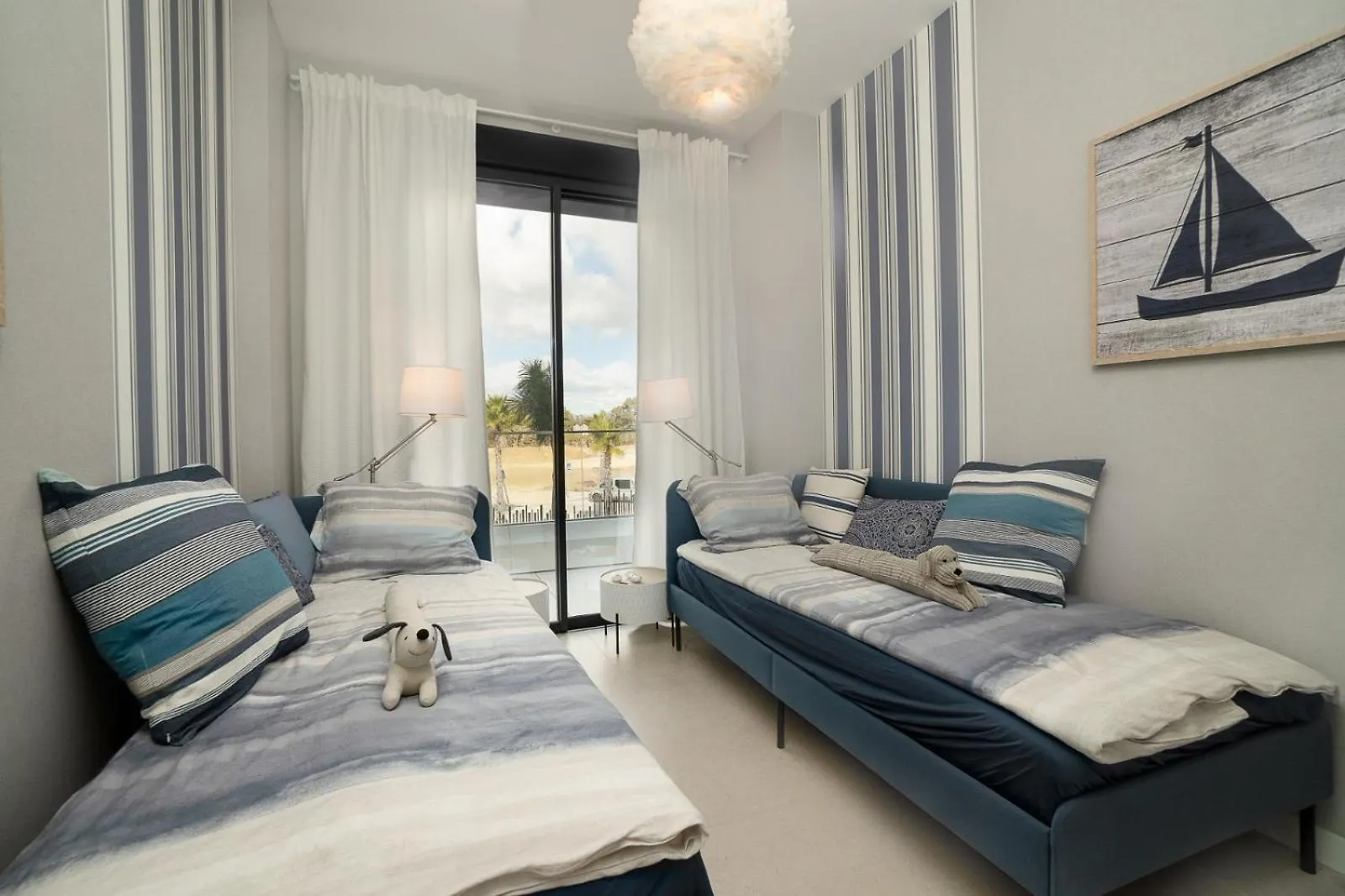 Vivi Homes - Sunset Pool, Sauna, Gym & Beach Torremolinos 0*,  Espanha