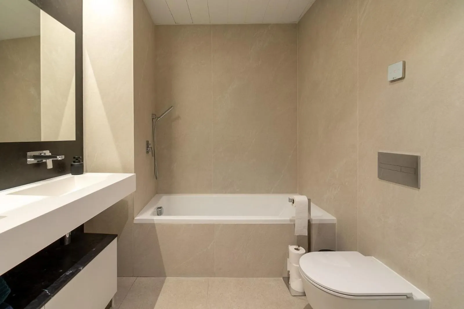 Appartement Vivi Homes - Sunset Pool, Sauna, Gym & Beach Torremolinos Spanje